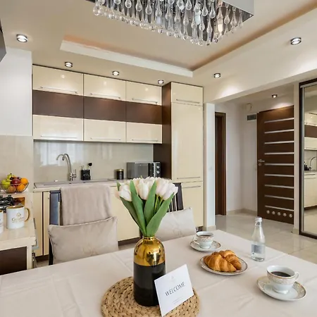 Modern Center - Grzybowska 5 Апартаменти *